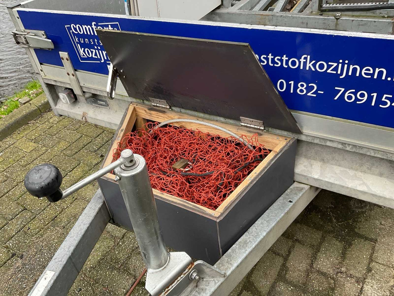 2017 PSX 2000 GLASRESTEEL TANDEM AXLE - Приколка: слика 3 2017 PSX 2000 GLASRESTEEL TANDEM AXLE - Приколка: слика 3