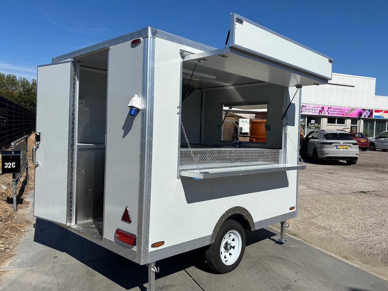 FOOD TRUCK - BOX TRAILER -NEW 2025 - Приколка: слика 3 FOOD TRUCK - BOX TRAILER -NEW 2025 - Приколка: слика 3