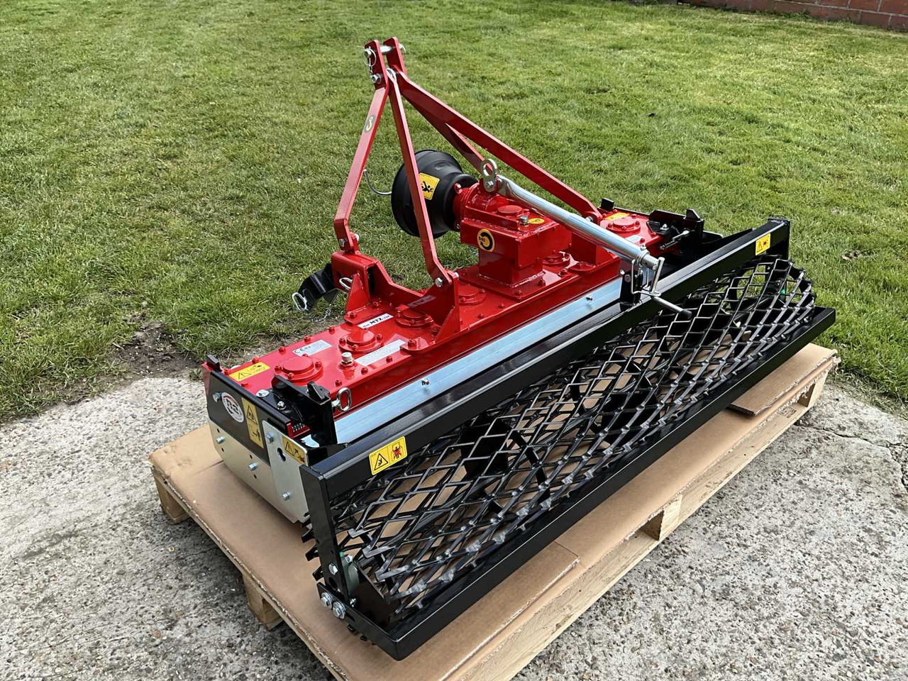 R2-Rinaldi MTZ150 - Ротациона брана: слика 4 R2-Rinaldi MTZ150 - Ротациона брана: слика 4