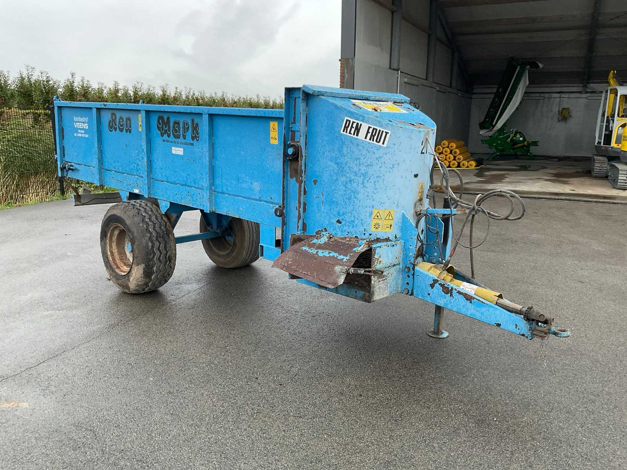 Ren Mark R301 boomgaard - Распрскувач на арско ѓубриво: слика 1 Ren Mark R301 boomgaard - Распрскувач на арско ѓубриво: слика 1