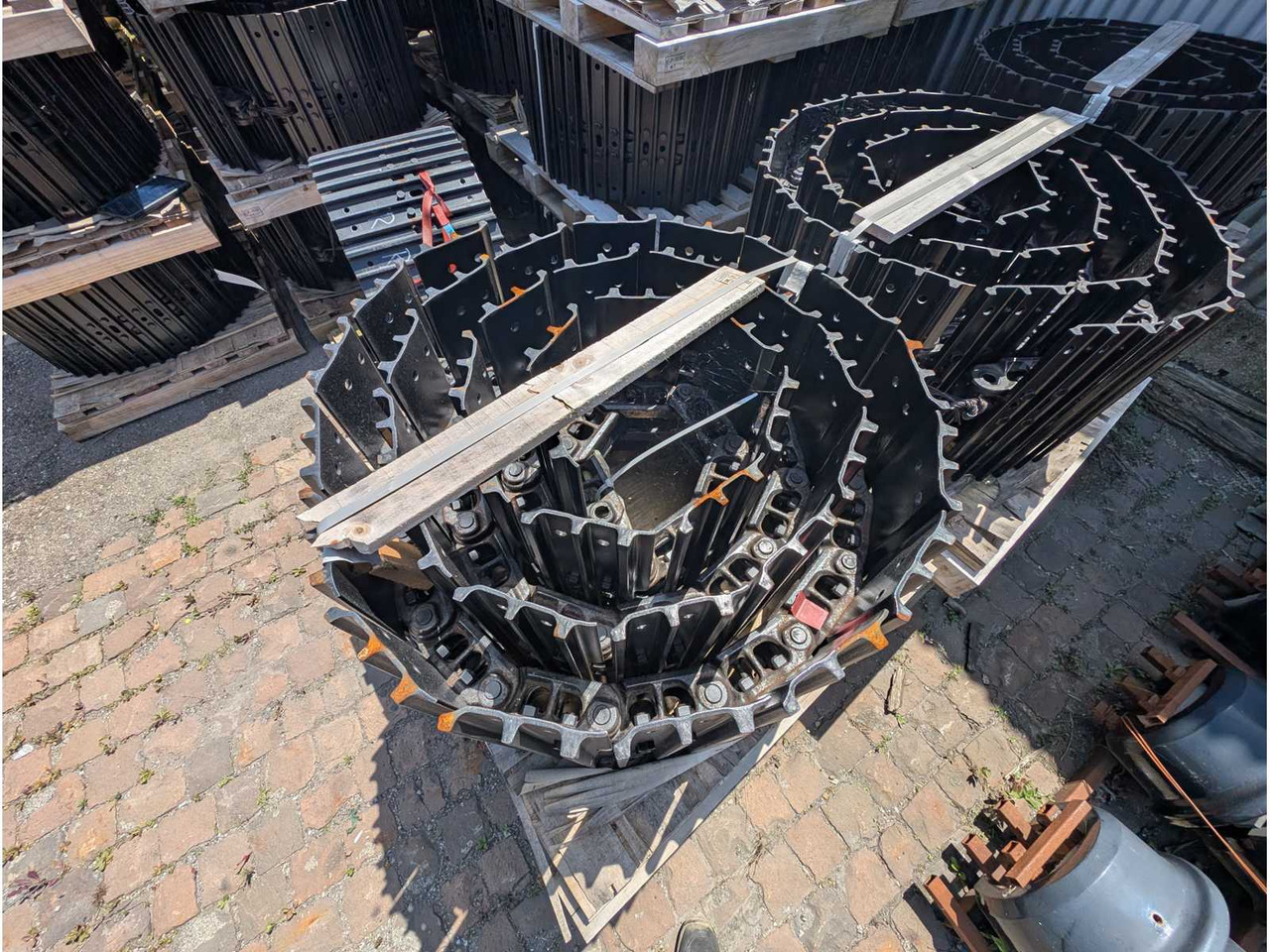 SET OF EXCAVATOR CHAINS - STEEL CHAIN 450 (LEFT + RIGHT) - Натоварувач на тркала: слика 3 SET OF EXCAVATOR CHAINS - STEEL CHAIN 450 (LEFT + RIGHT) - Натоварувач на тркала: слика 3