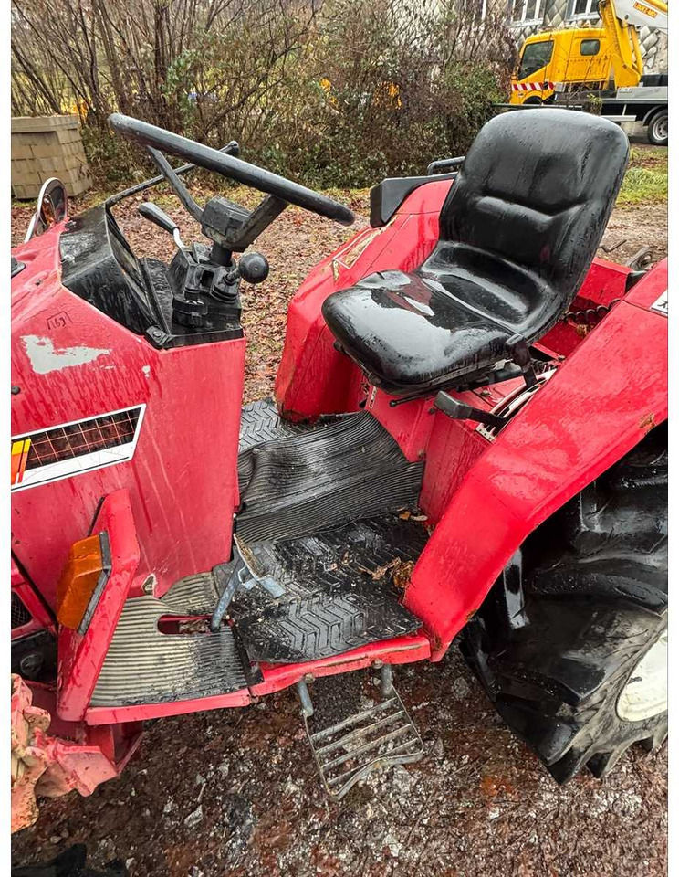 SHIBAURA - D23F - 4WD AGRICULTURAL TRACTOR - Трактор: слика 3 SHIBAURA - D23F - 4WD AGRICULTURAL TRACTOR - Трактор: слика 3