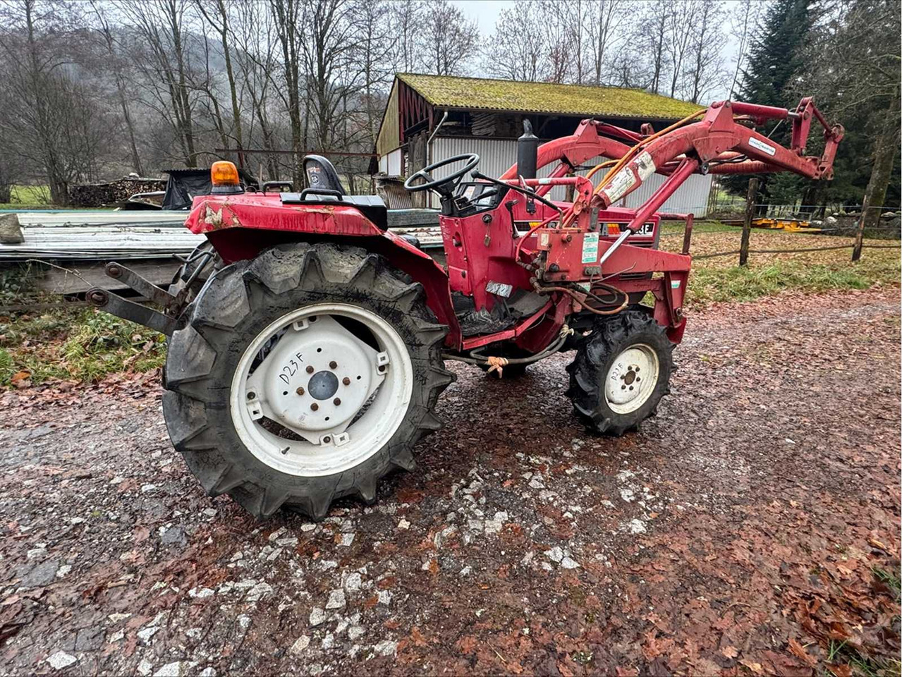 SHIBAURA - D23F - 4WD AGRICULTURAL TRACTOR - Трактор: слика 1 SHIBAURA - D23F - 4WD AGRICULTURAL TRACTOR - Трактор: слика 1