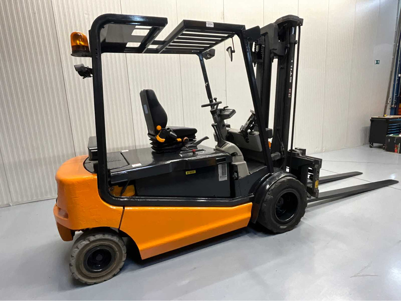 STILL R60-50 FORKLIFT 5000KG WITH FORK POSITIONER - BATTERY 2018 - FORKS 2400MM - Вилушкар: слика 5 STILL R60-50 FORKLIFT 5000KG WITH FORK POSITIONER - BATTERY 2018 - FORKS 2400MM - Вилушкар: слика 5