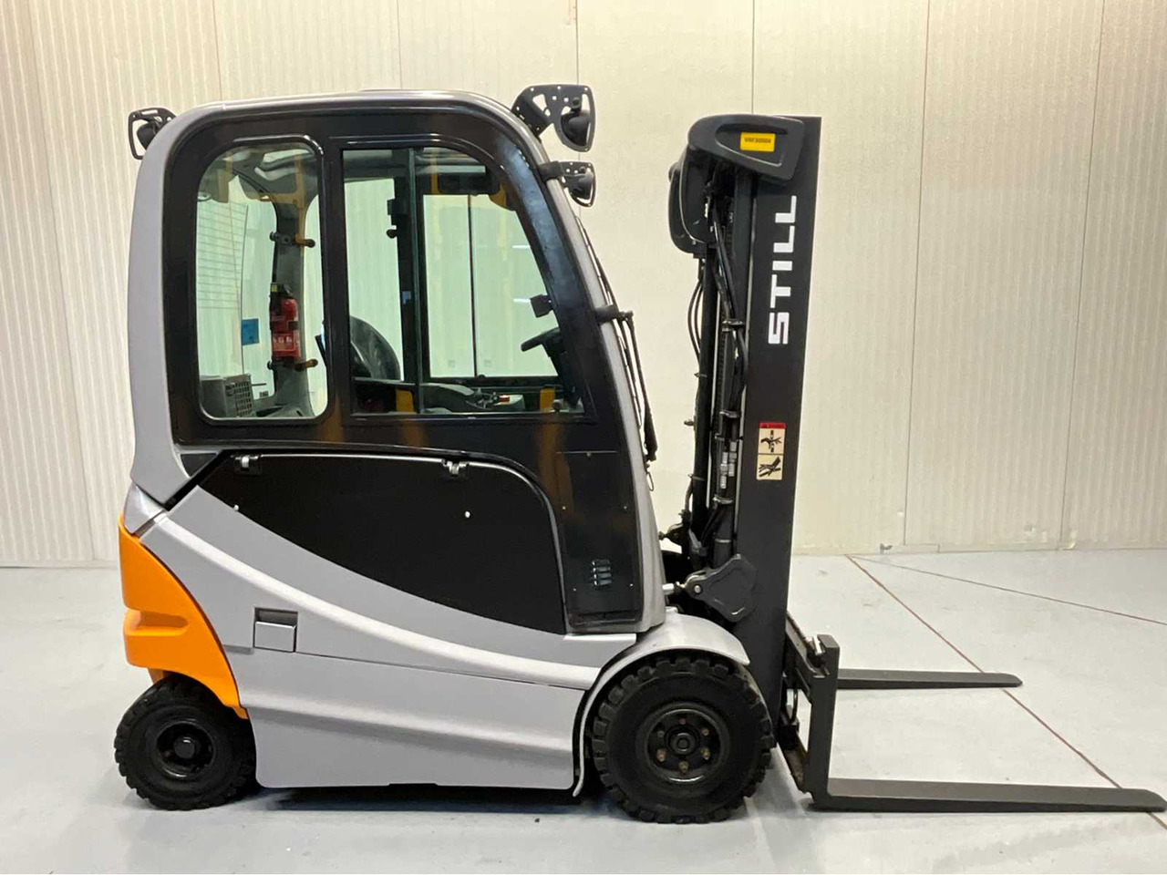 STILL - RX60-25 - FORKLIFT TRIPLEX - SITESHIFT - FREELIFT - BATTERY FROM 2021 - CLOSED CABIN - AIR CONDITIONING - Вилушкар: слика 4 STILL - RX60-25 - FORKLIFT TRIPLEX - SITESHIFT - FREELIFT - BATTERY FROM 2021 - CLOSED CABIN - AIR CONDITIONING - Вилушкар: слика 4