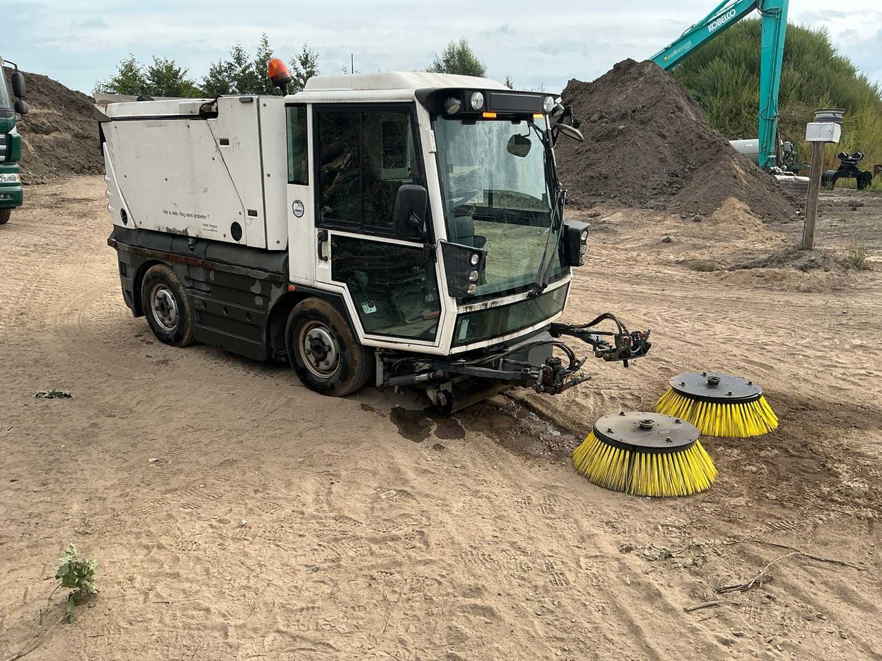 Schmidt Swingo 200 kabine verglast - Возило за метење: слика 3 Schmidt Swingo 200 kabine verglast - Возило за метење: слика 3