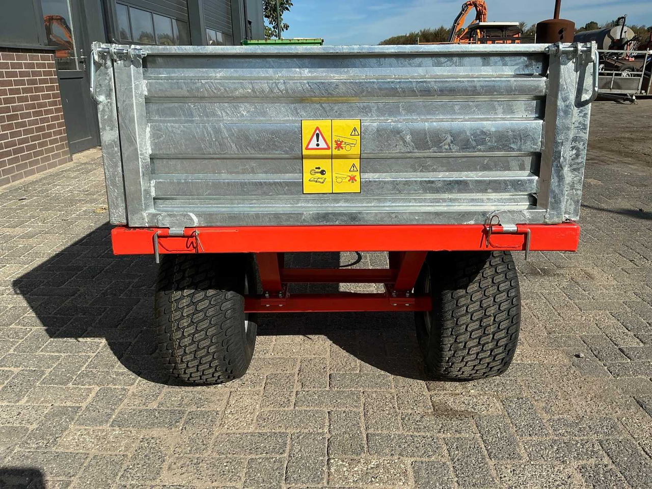 Single axle Dumper trailer - Земјоделска приколка за истурање/ Истурач: слика 3 Single axle Dumper trailer - Земјоделска приколка за истурање/ Истурач: слика 3