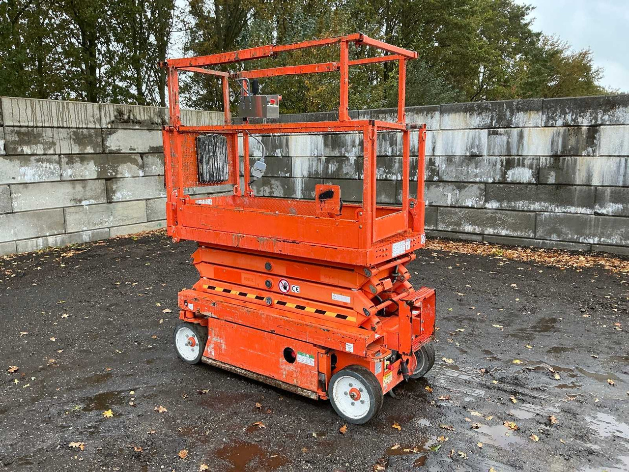 Skyjack 2015 SKYJACK SJ 111 3219 AERIAL PLATFORM - Дигачка платформа: слика 3 Skyjack 2015 SKYJACK SJ 111 3219 AERIAL PLATFORM - Дигачка платформа: слика 3