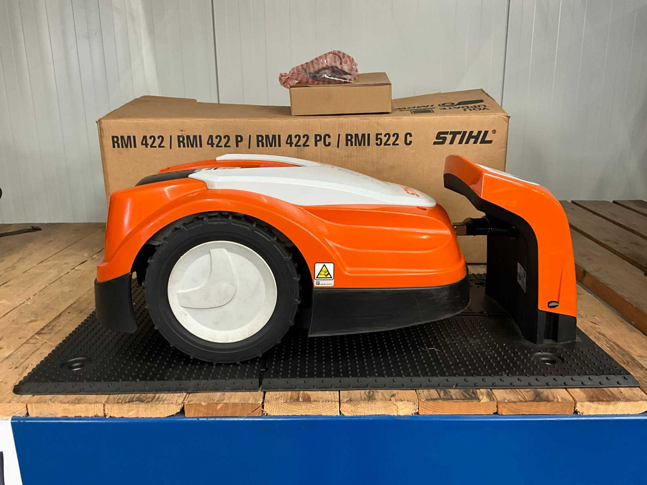 Stihl RMI422.2 - Градинарска косилка: слика 2 Stihl RMI422.2 - Градинарска косилка: слика 2