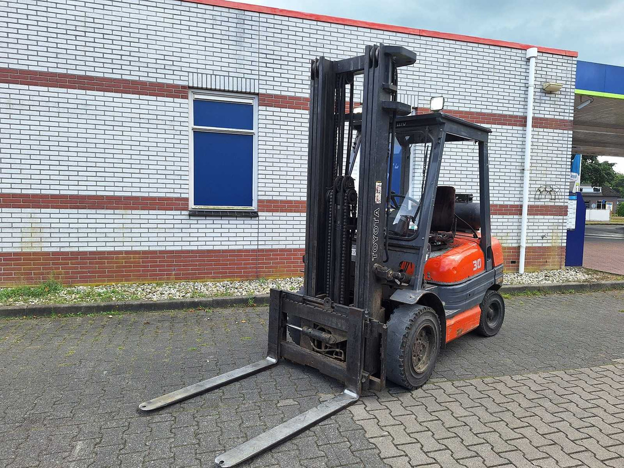 TOYOTA - 1995 - 02 6FGF30 - FORKLIFT TRIPLEX -FREE-LIFT - SIDE-SHIFT - Вилушкар: слика 2 TOYOTA - 1995 - 02 6FGF30 - FORKLIFT TRIPLEX -FREE-LIFT - SIDE-SHIFT - Вилушкар: слика 2