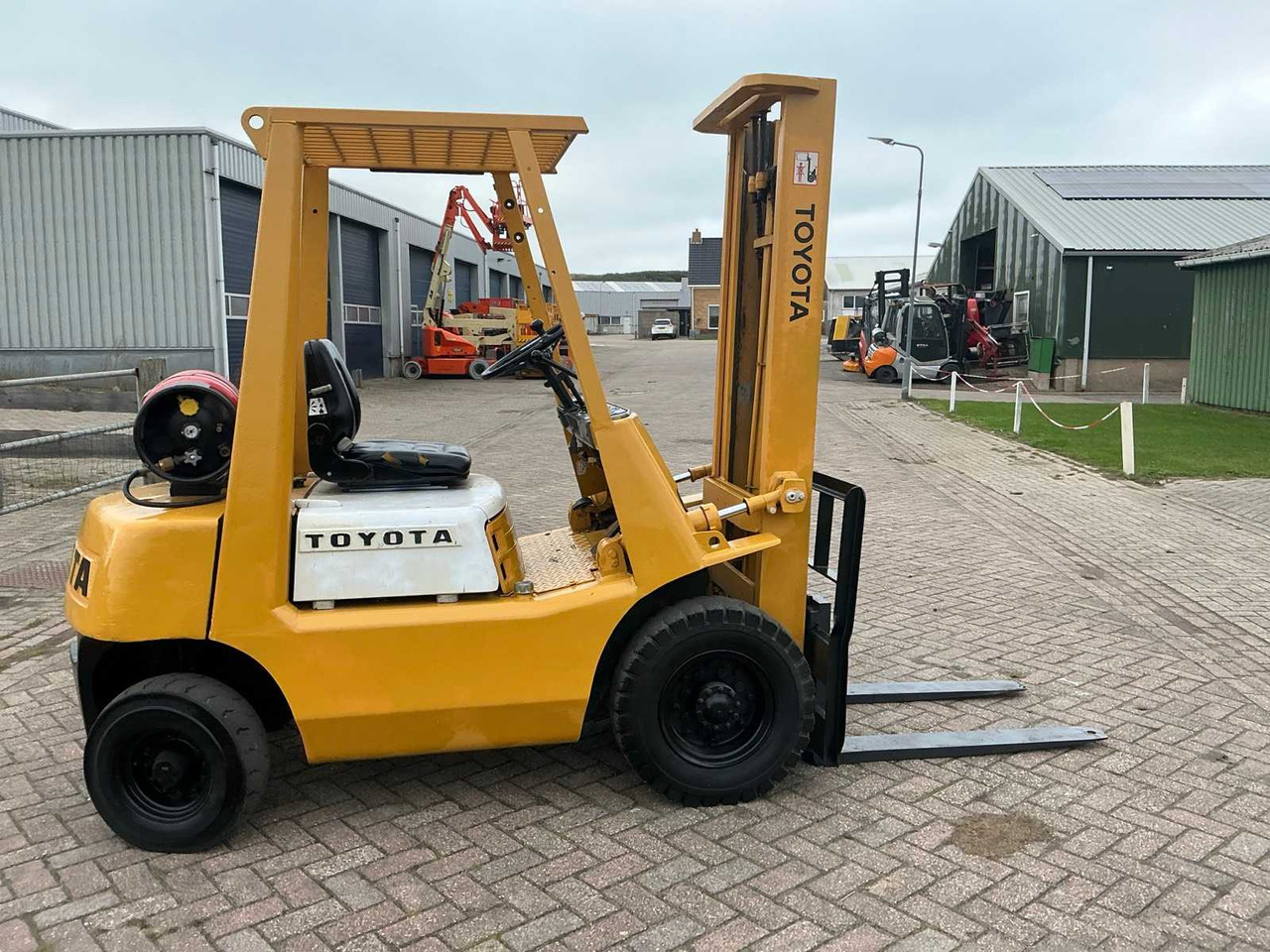 TOYOTA 2FG25 FORKLIFT - Вилушкар: слика 5 TOYOTA 2FG25 FORKLIFT - Вилушкар: слика 5