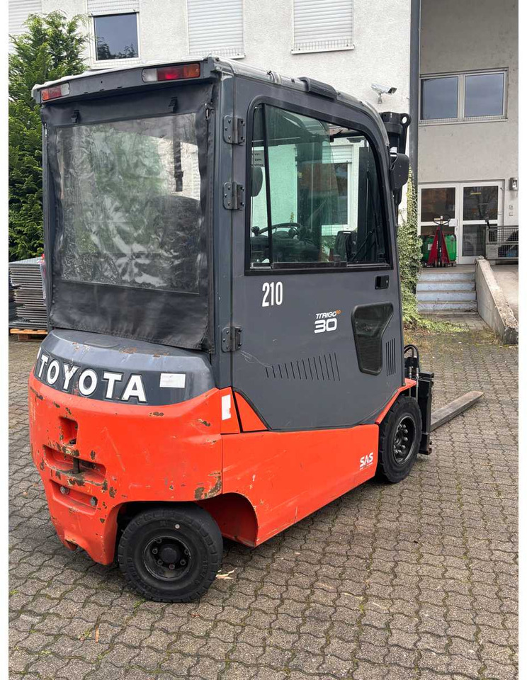 TOYOTA 8FBMT30 ELECTRIC FORKLIFT - Вилушкар: слика 3 TOYOTA 8FBMT30 ELECTRIC FORKLIFT - Вилушкар: слика 3