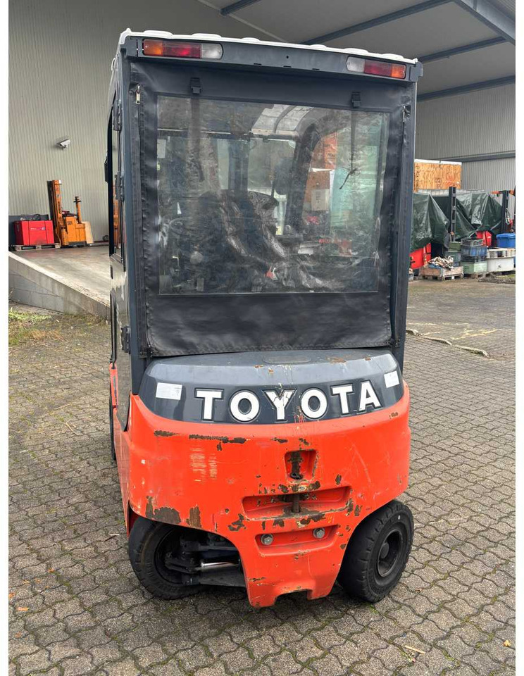 TOYOTA 8FBMT30 ELECTRIC FORKLIFT - Вилушкар: слика 2 TOYOTA 8FBMT30 ELECTRIC FORKLIFT - Вилушкар: слика 2