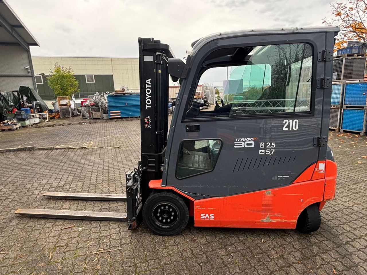TOYOTA 8FBMT30 ELECTRIC FORKLIFT - Вилушкар: слика 1 TOYOTA 8FBMT30 ELECTRIC FORKLIFT - Вилушкар: слика 1