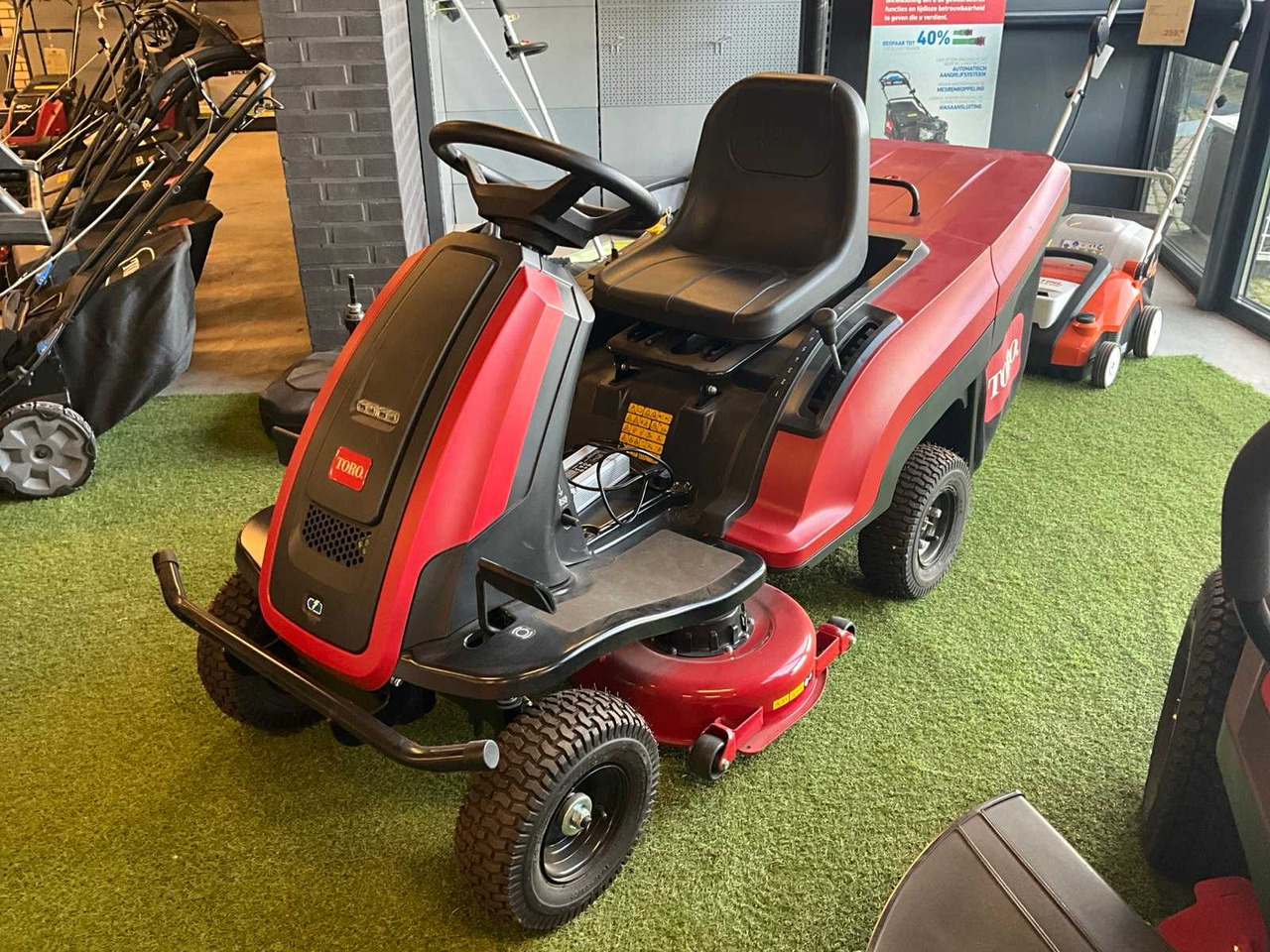 Toro ES3200DC - Градинарска косилка: слика 1 Toro ES3200DC - Градинарска косилка: слика 1