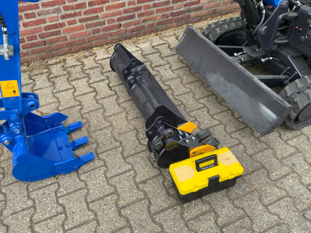 Багер гасеничар UF Equipment NM-E15: слика 11