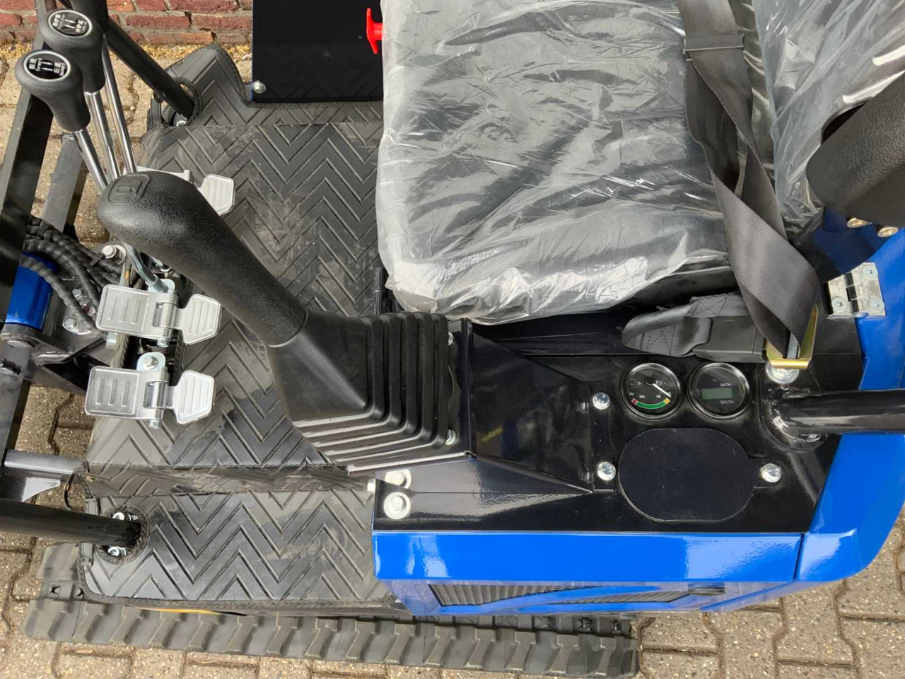 Багер гасеничар UF Equipment NM-E15: слика 8