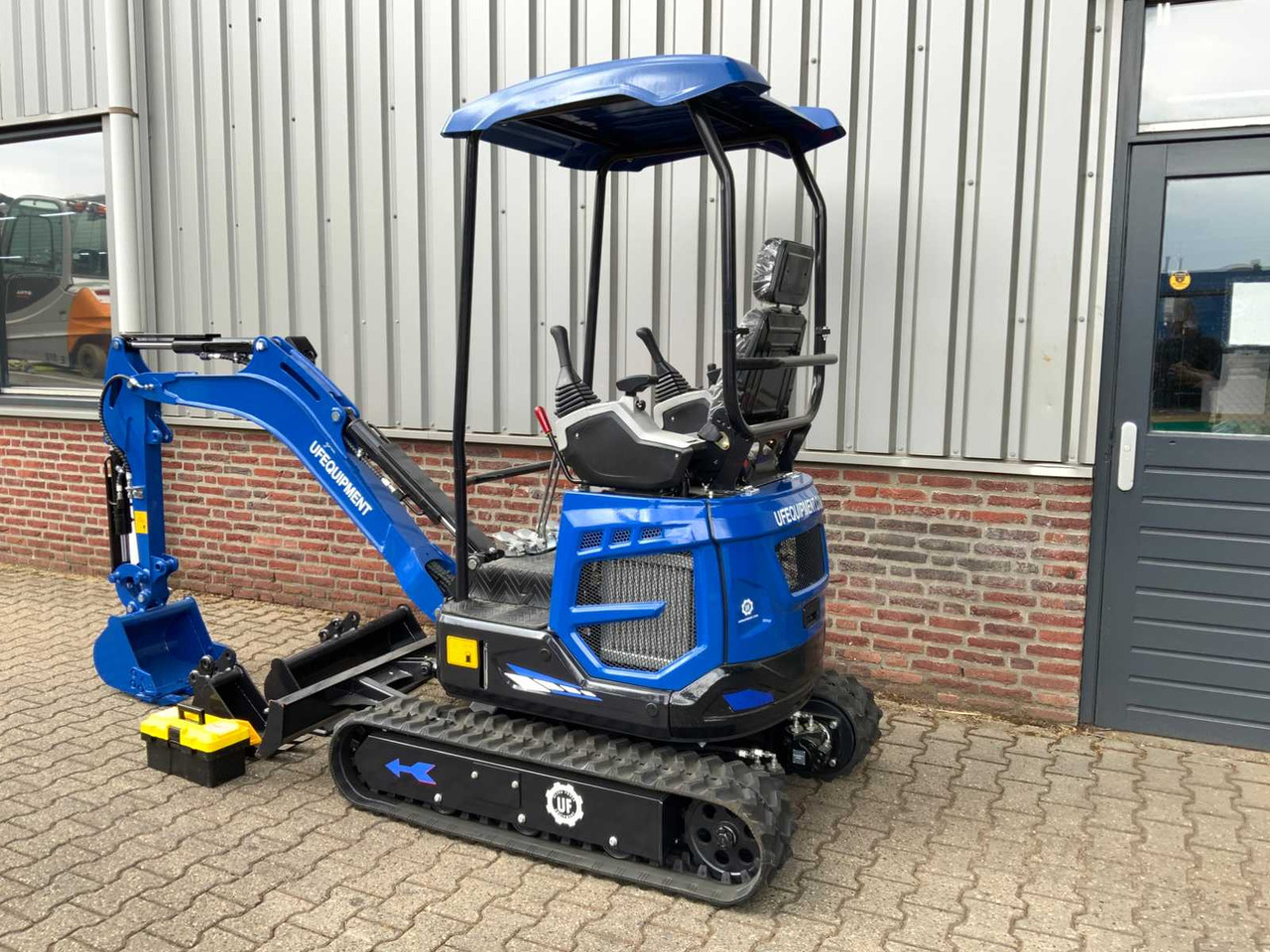 Багер ULTRA FORCE EQUIPMENT NM-1800 KG CRAWLER EXCAVATOR DIESEL 2025 INCL. 3 BUCKETS: слика 7