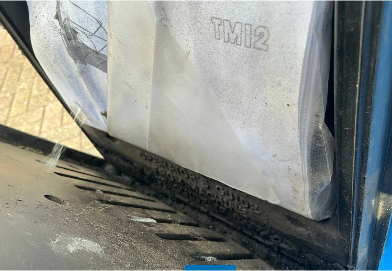 Дигачка платформа UPRIGHT TM12 AERIAL WORK PLATFORM: слика 14