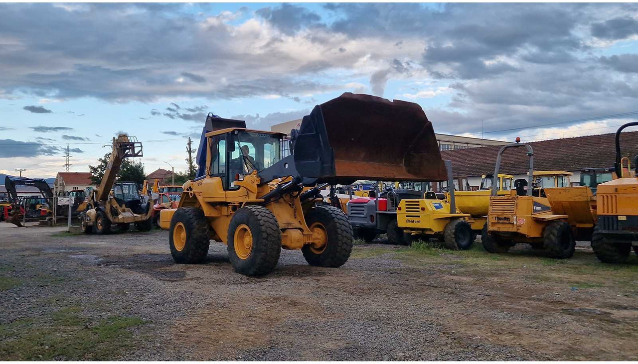 VOLVO 2008 VOLVO L90F WHEELED LOADER - Натоварувач на тркала: слика 2 VOLVO 2008 VOLVO L90F WHEELED LOADER - Натоварувач на тркала: слика 2