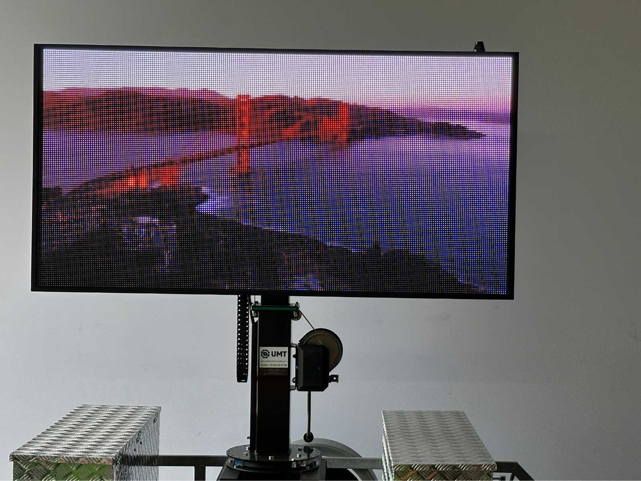 Градежна опрема, Приколка Viplex tekstkar P8 Led: слика 17
