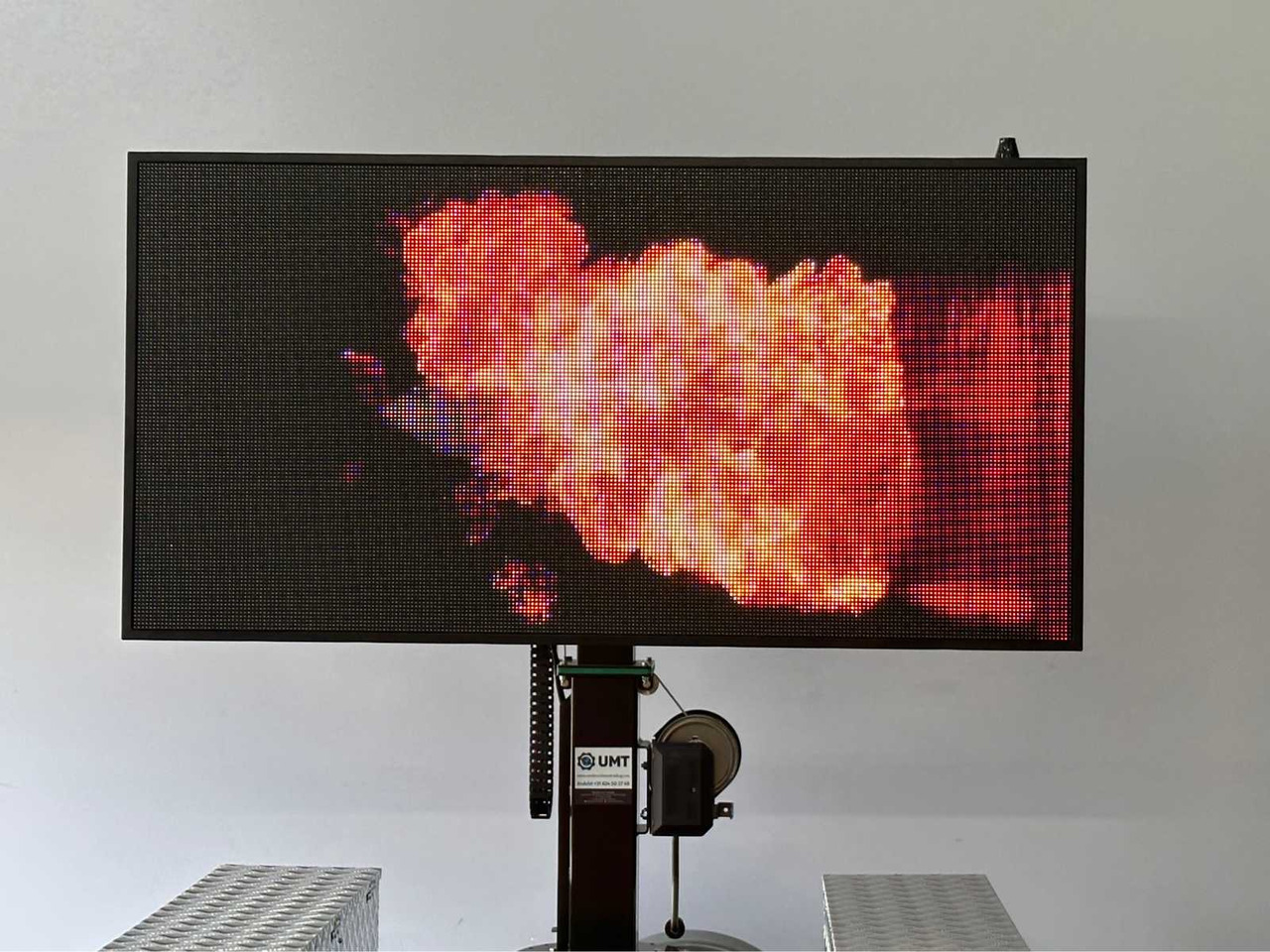 Градежна опрема, Приколка Viplex tekstkar P8 Led: слика 23