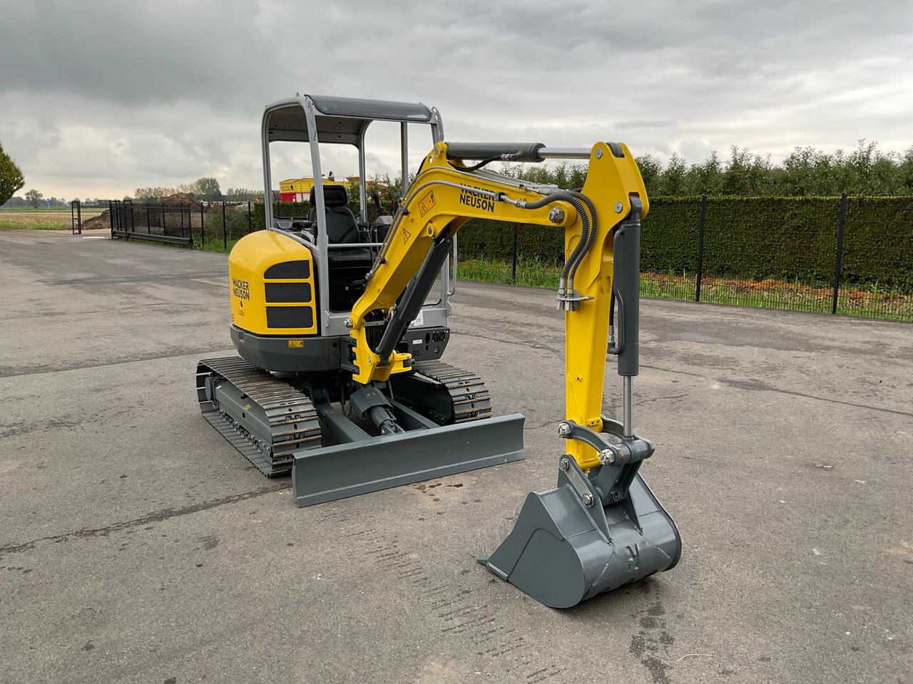 Wacker Neuson EZ28 - Багер гасеничар: слика 2 Wacker Neuson EZ28 - Багер гасеничар: слика 2
