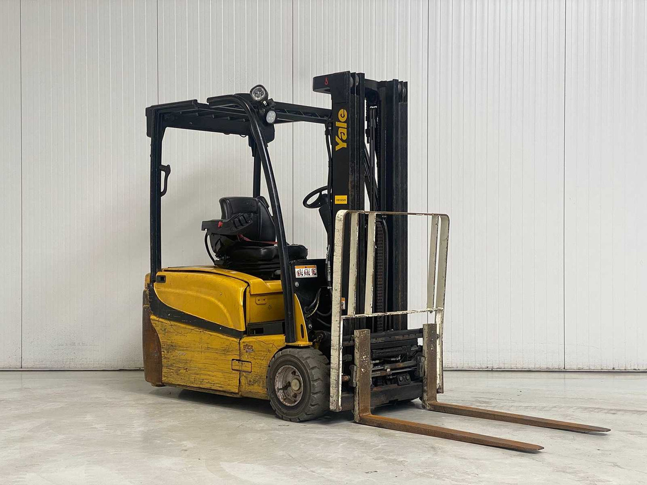 YALE - ERP20VT LWB - FORKLIFT TRIPLEX - FORK POSITIONER - FREELIFT - SIDESHIFT - Вилушкар: слика 2 YALE - ERP20VT LWB - FORKLIFT TRIPLEX - FORK POSITIONER - FREELIFT - SIDESHIFT - Вилушкар: слика 2