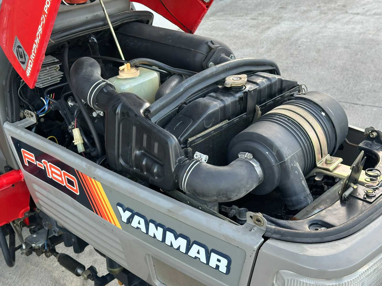 YANMAR - F-180 - 4-WHEEL DRIVE TRACTOR - Трактор: слика 5 YANMAR - F-180 - 4-WHEEL DRIVE TRACTOR - Трактор: слика 5
