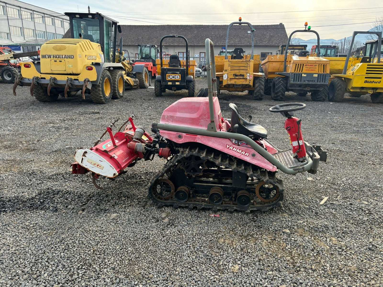 YANMAR TRACKED TRACTOR - Трактор со гасеници: слика 5 YANMAR TRACKED TRACTOR - Трактор со гасеници: слика 5