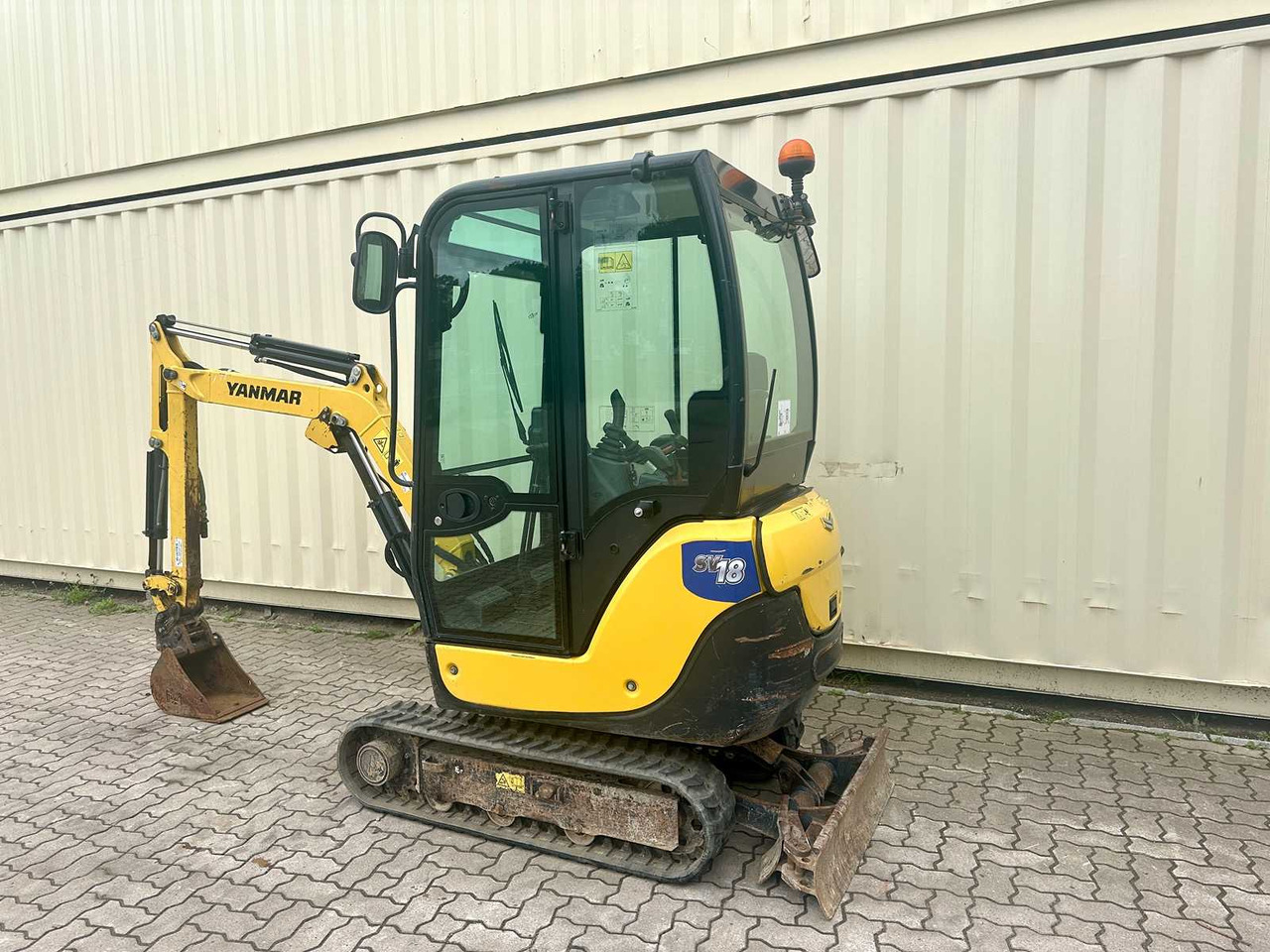Yanmar SV18 - Мини багер: слика 4 Yanmar SV18 - Мини багер: слика 4