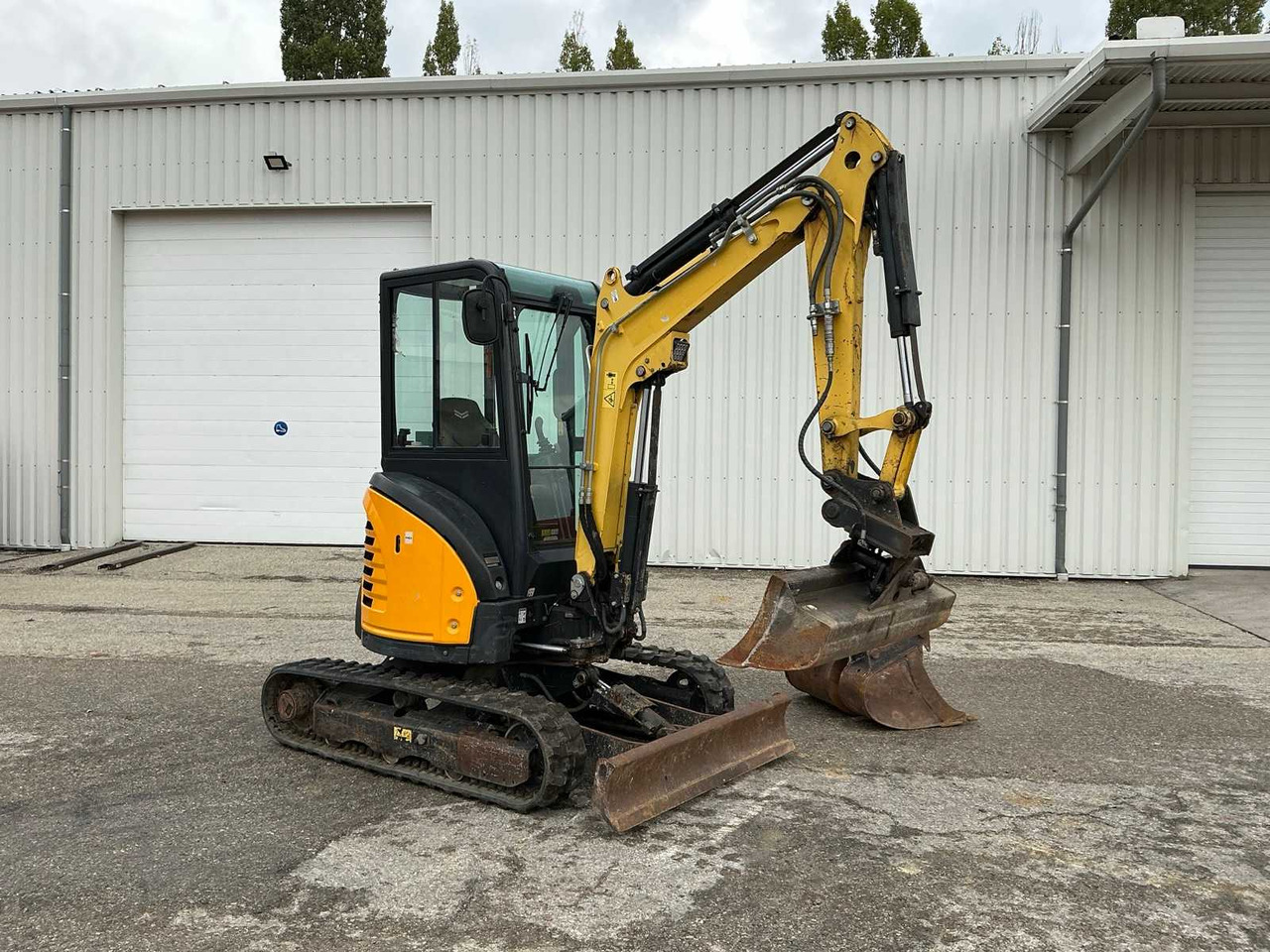 Yanmar Vio 26-6 - Багер гасеничар: слика 1 Yanmar Vio 26-6 - Багер гасеничар: слика 1