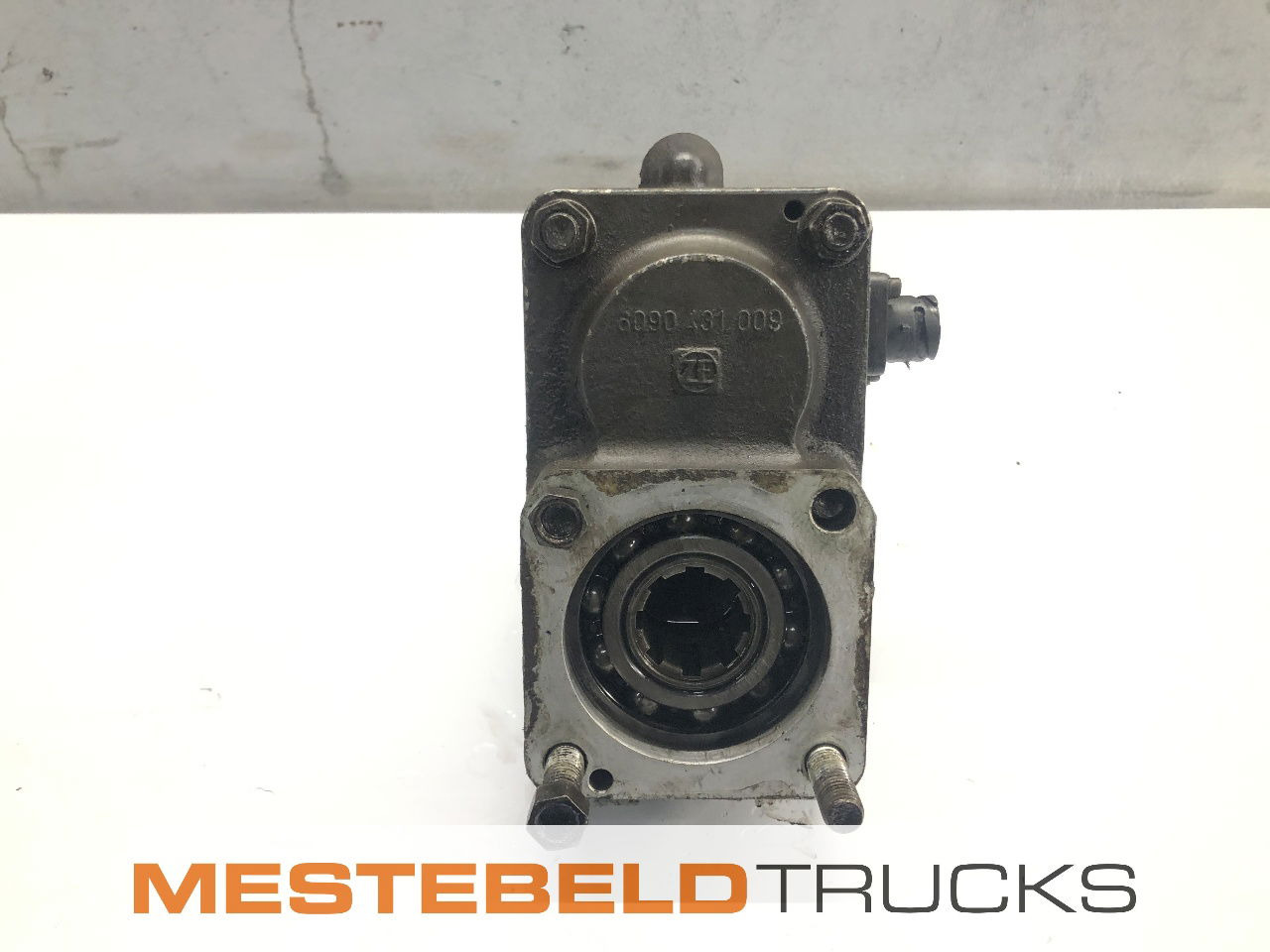 DAF PTO met as NH4C - Мотор и делови за Камион: слика 2 DAF PTO met as NH4C - Мотор и делови за Камион: слика 2