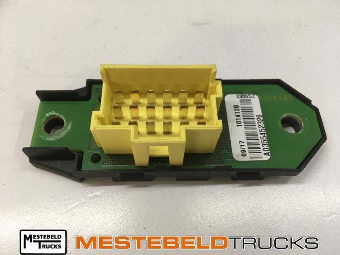 Mercedes Benz Elektrische koppeling - Електричен систем за Камион: слика 1 Mercedes Benz Elektrische koppeling - Електричен систем за Камион: слика 1