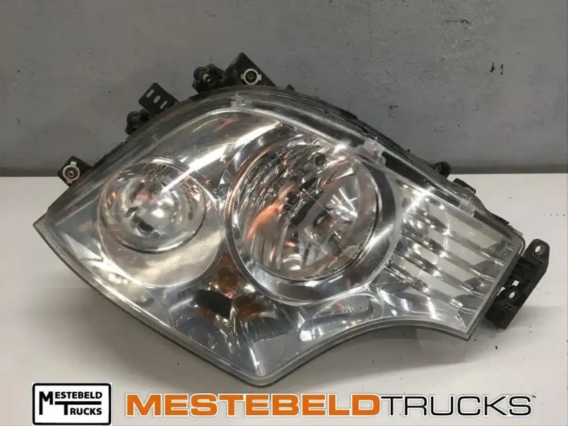 Mercedes-Benz Koplamp links - Електричен систем за Камион: слика 1 Mercedes-Benz Koplamp links - Електричен систем за Камион: слика 1