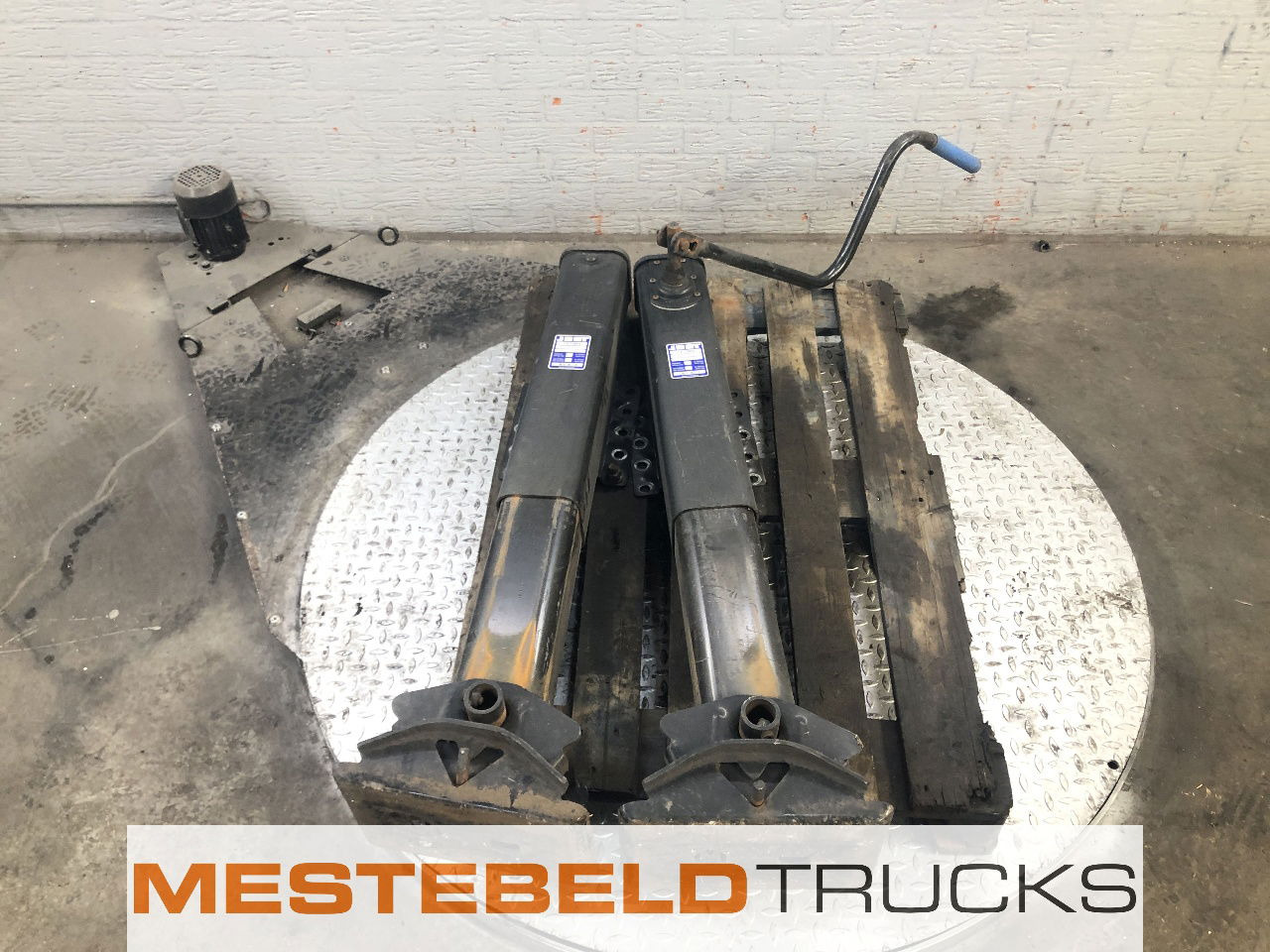 Trailor Set steunpoten Jost Opitma - Рамка/ Шасија за Камион: слика 1 Trailor Set steunpoten Jost Opitma - Рамка/ Шасија за Камион: слика 1