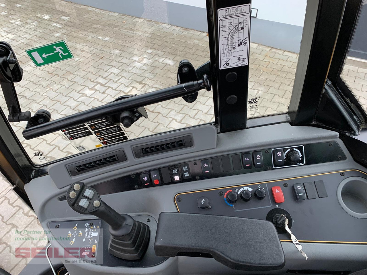 Телескопски натоварувач на тркала JCB TM 180 Agri *VOLLAUSSTATTUNG*: слика 9