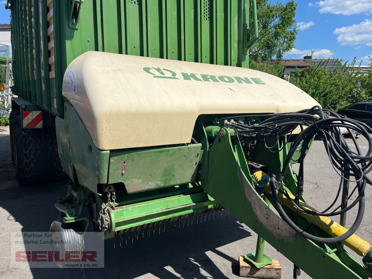Krone ZX 450 GL + Klappdach-Laderaumabdeckung 45m³ - Автотоварен вагон: слика 2 Krone ZX 450 GL + Klappdach-Laderaumabdeckung 45m³ - Автотоварен вагон: слика 2