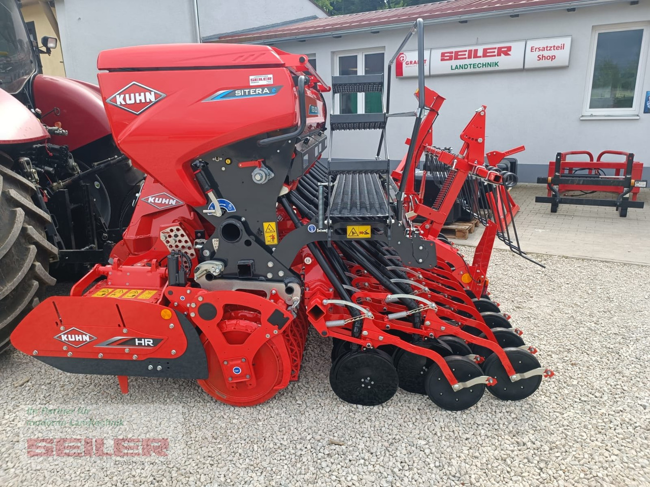 Kuhn HR 3030 D + Sitera 3030-24E - Комбајнска семенска дупчалка: слика 2 Kuhn HR 3030 D + Sitera 3030-24E - Комбајнска семенска дупчалка: слика 2