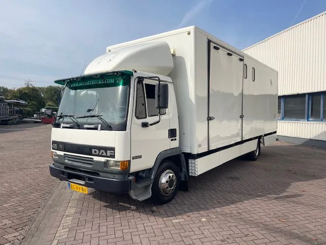 DAF LF 45.130 CLEAN HORSES NL-TRUCK - Камион за коњи: слика 3 DAF LF 45.130 CLEAN HORSES NL-TRUCK - Камион за коњи: слика 3