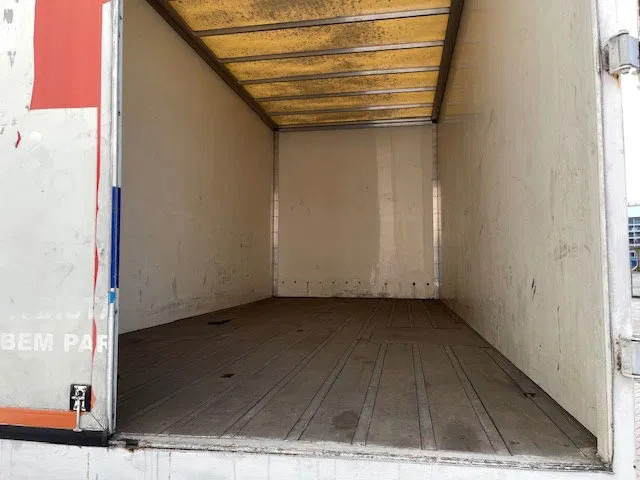 DAF XF 95.380 Euro 2 Manual-Gear - Камион сандучар: слика 5 DAF XF 95.380 Euro 2 Manual-Gear - Камион сандучар: слика 5