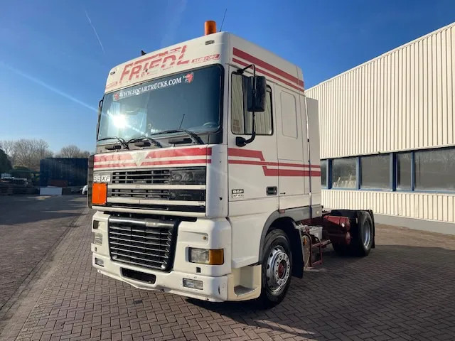 DAF XF 95.430 Manual-Gear Euro 3 - Камион влекач: слика 3 DAF XF 95.430 Manual-Gear Euro 3 - Камион влекач: слика 3