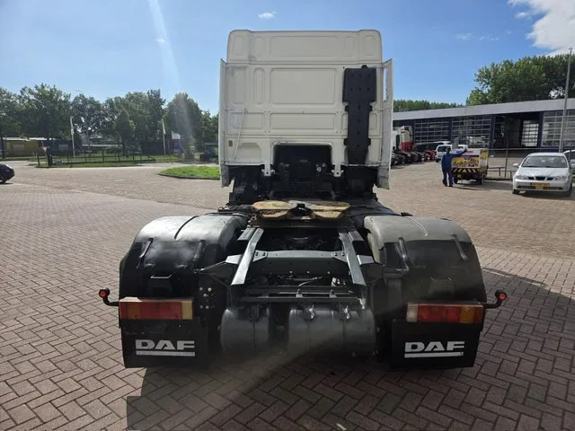 DAF XF 95.430 Manual gear Euro 3 - Камион влекач: слика 5 DAF XF 95.430 Manual gear Euro 3 - Камион влекач: слика 5
