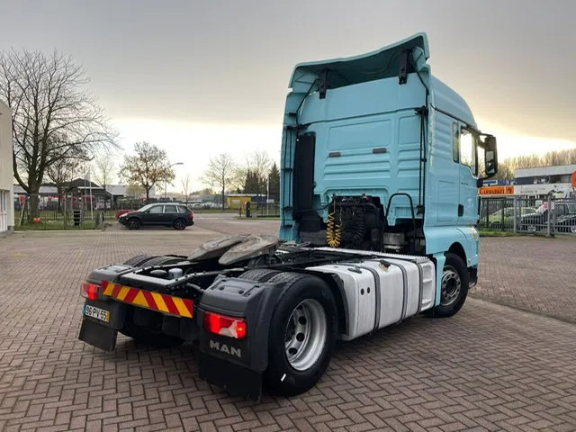 MAN TGX 18.480 Euro 5 Retarder 2 Tanks - Камион влекач: слика 5 MAN TGX 18.480 Euro 5 Retarder 2 Tanks - Камион влекач: слика 5