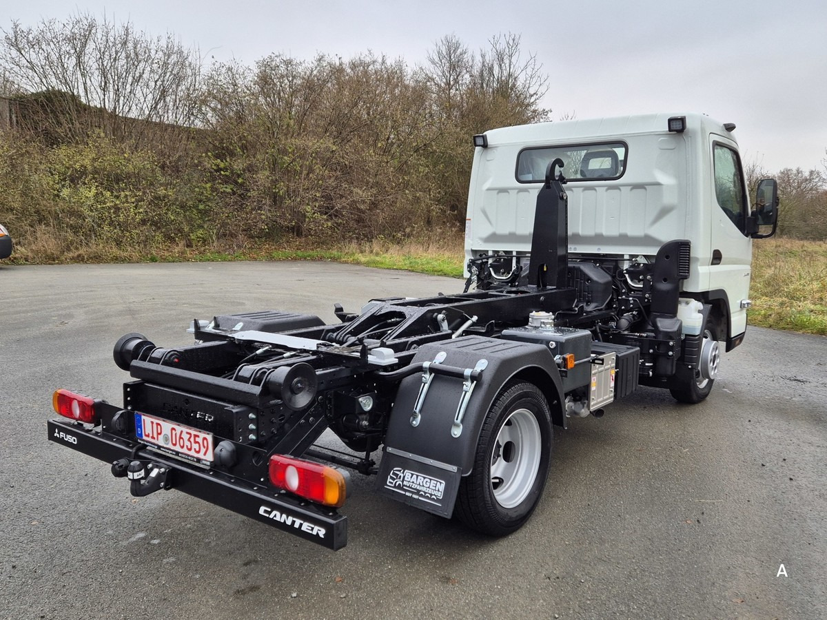FUSO 3C15 Duonic Aut.City Abrollkipper AHK 3.5T - Камион со кука за подигање: слика 5 FUSO 3C15 Duonic Aut.City Abrollkipper AHK 3.5T - Камион со кука за подигање: слика 5