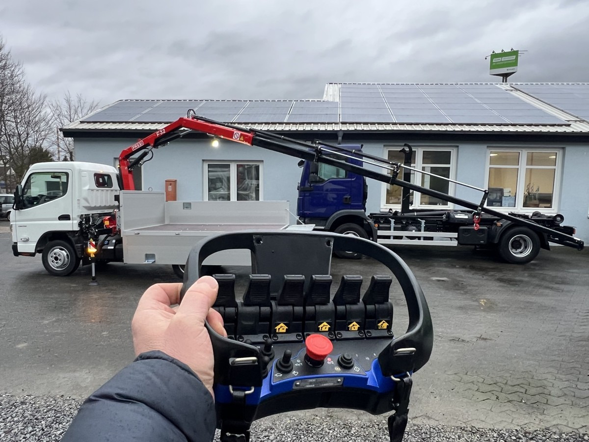 FUSO 3S15 Alu Pritsche 2.80m Ladekran Funk! - Комбе со отворен сандак: слика 2 FUSO 3S15 Alu Pritsche 2.80m Ladekran Funk! - Комбе со отворен сандак: слика 2