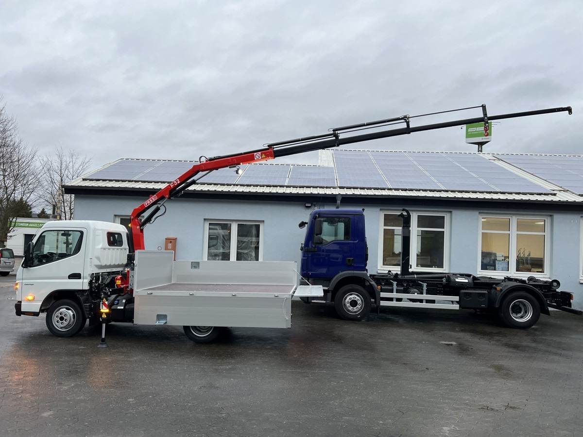 FUSO 3S15 Alu Pritsche 2.80m Ladekran Funk! sofort ve - Камион со кран, Комбе со отворен сандак: слика 3 FUSO 3S15 Alu Pritsche 2.80m Ladekran Funk! sofort ve - Камион со кран, Комбе со отворен сандак: слика 3