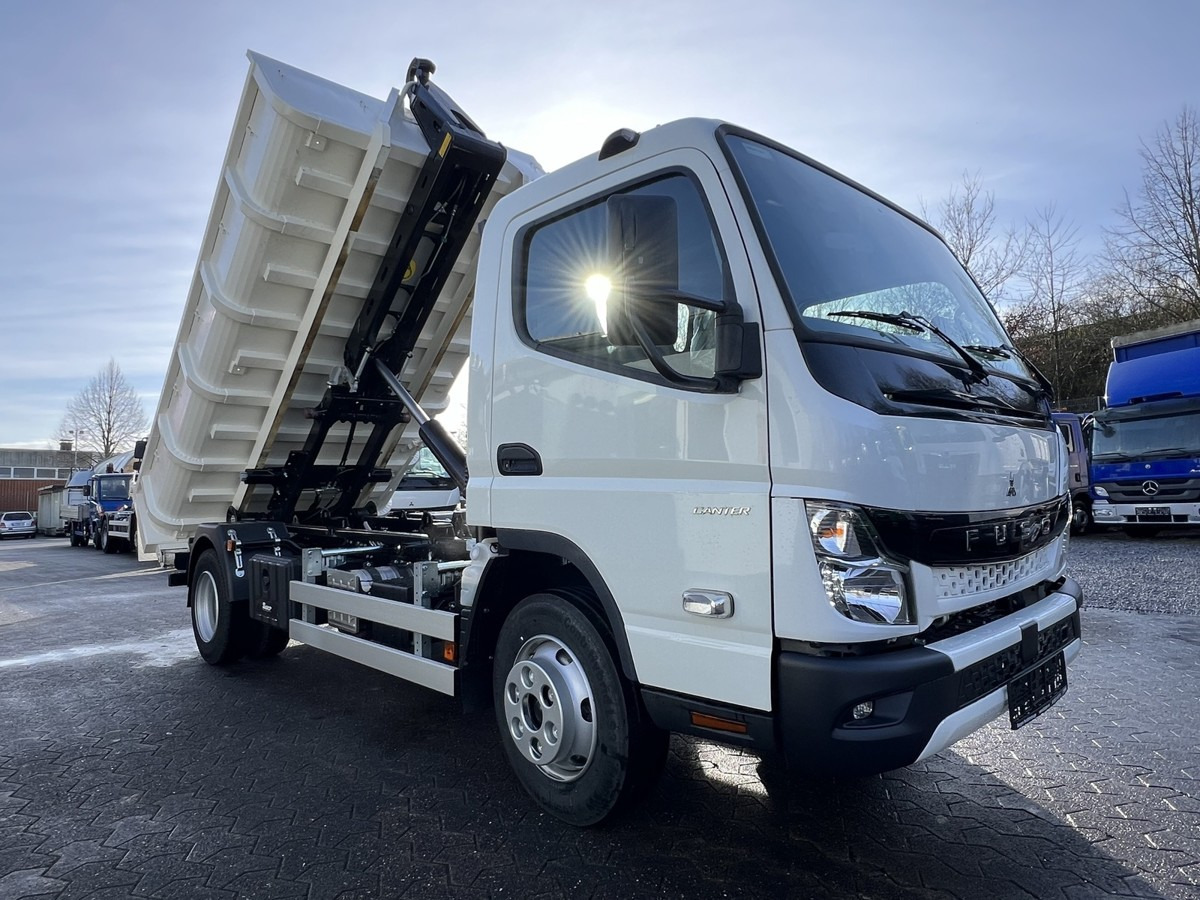Нов Камион со кука за подигање FUSO Canter FUSO 7C18 City Abrollkipper: слика 15