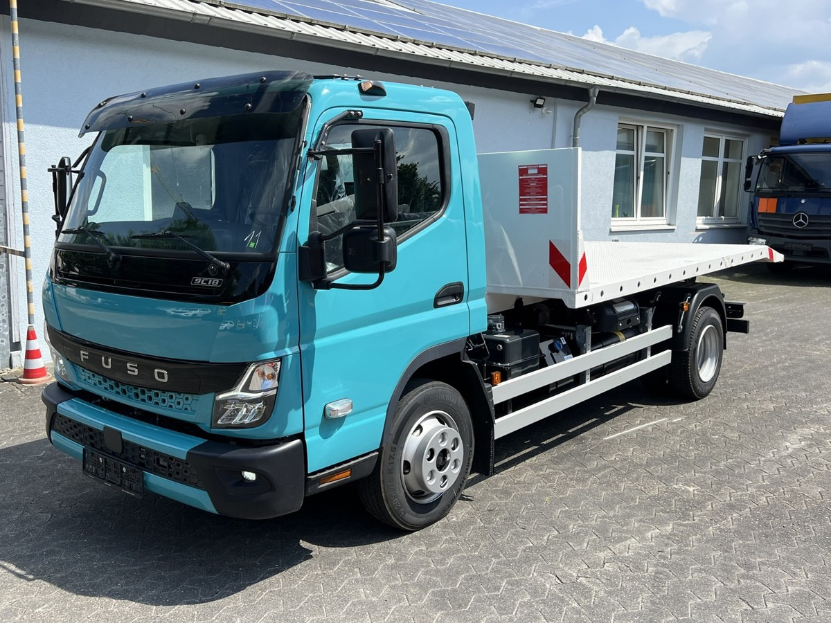 FUSO Canter FUSO 9C18 City Abrollkipper Krokbil Color - Камион со кука за подигање, Камион со кран: слика 4 FUSO Canter FUSO 9C18 City Abrollkipper Krokbil Color - Камион со кука за подигање, Камион со кран: слика 4