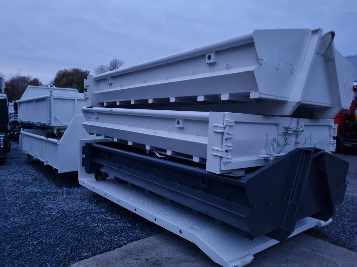 Нов Камион со кука за подигање FUSO FUSO 9C18 40km/h City Abrollkipper WLF Swiss CH: слика 18